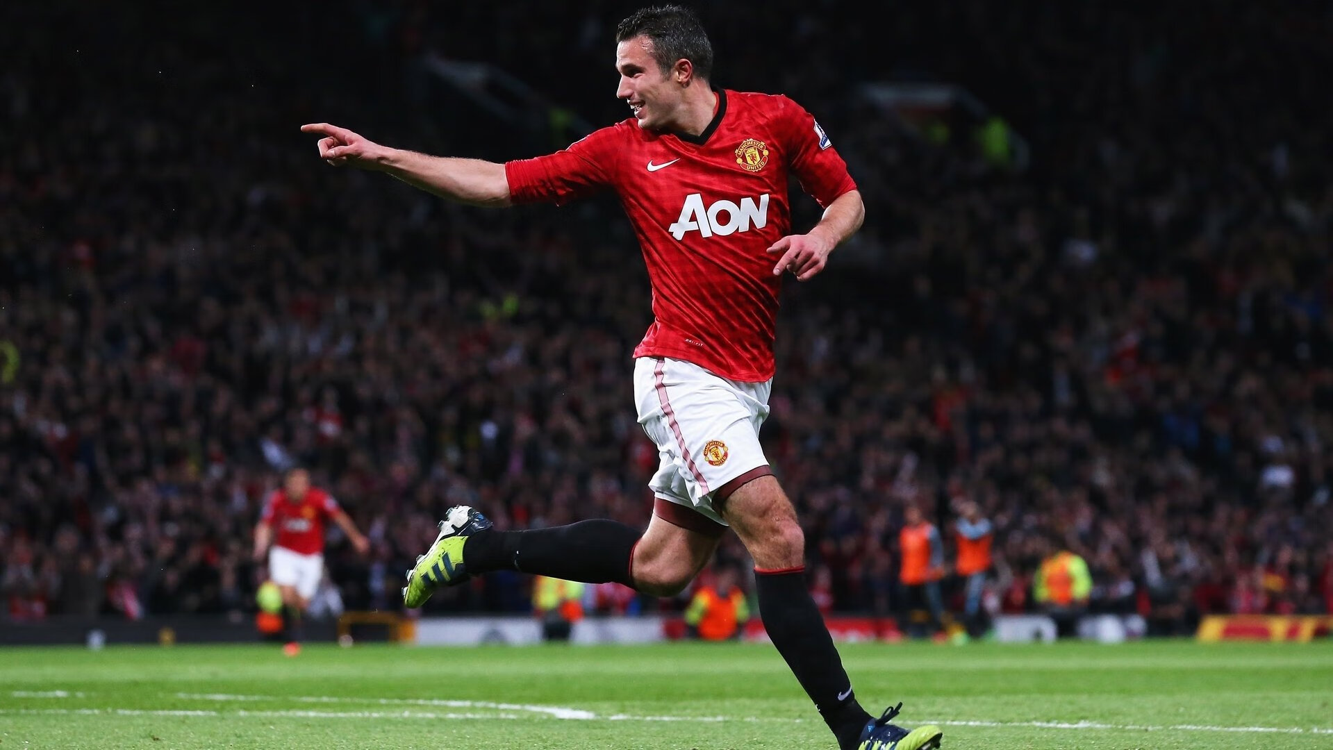 NBA季后赛激战正酣,勇士队逆转取胜,库里再创历史纪录